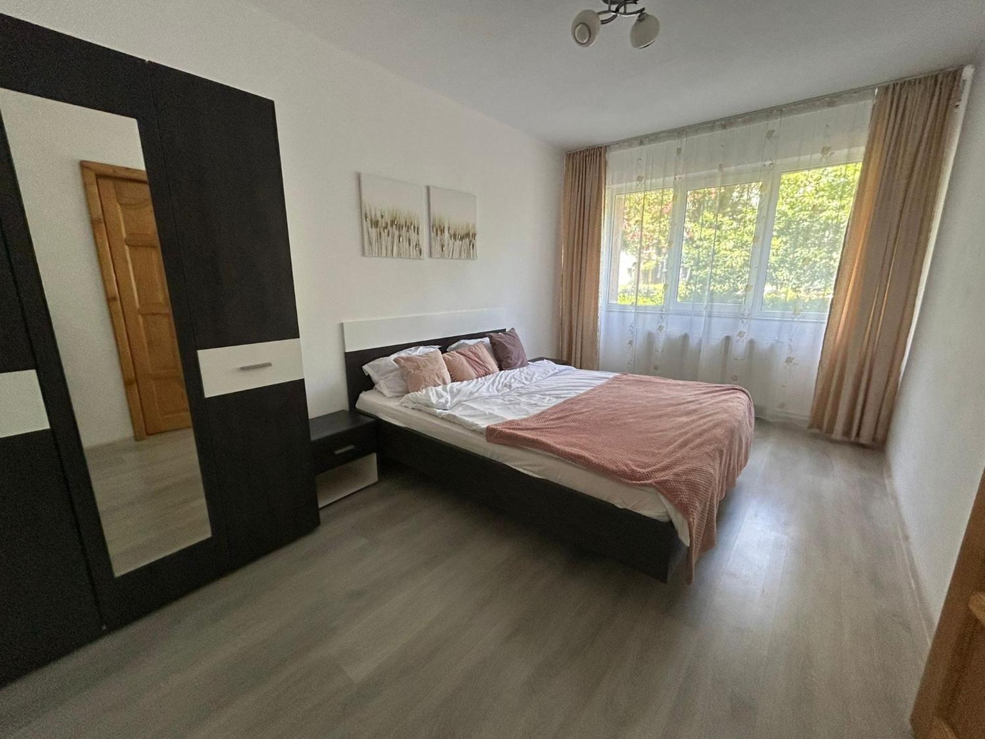 Aparthotel Brasov Neptun Zewnętrze zdjęcie